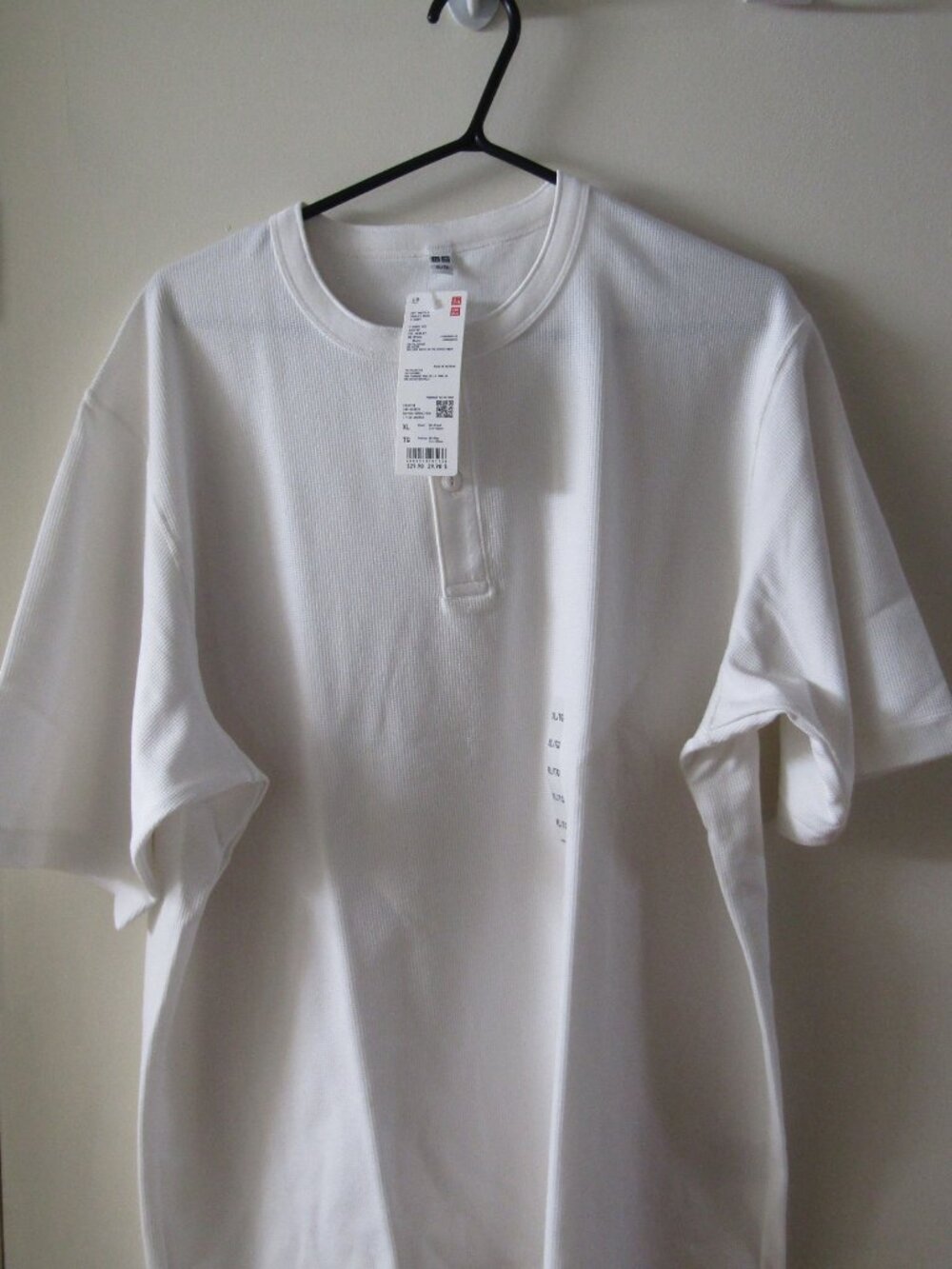 Uniqlo Dry waffle Henley neck Short - Sleeve T-Shirt - XL - Picture 2 of 6
